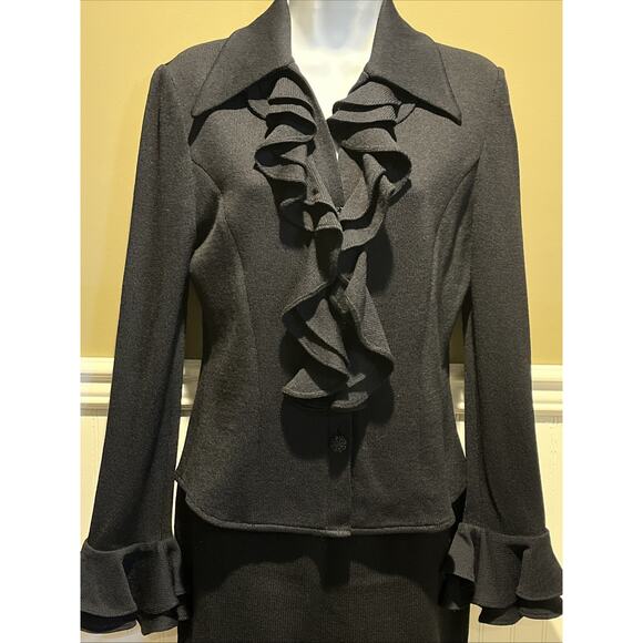 Vtg St John Black Santana Knit, Ruffled Front & Sleeve Cuff Jacket Size 2 EUC - Picture 2 of 8